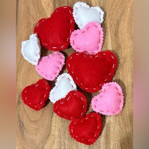 NEW Valentine’s Day Decor Felt HEARTS Bowl Filler Table Scatter 11 Piece